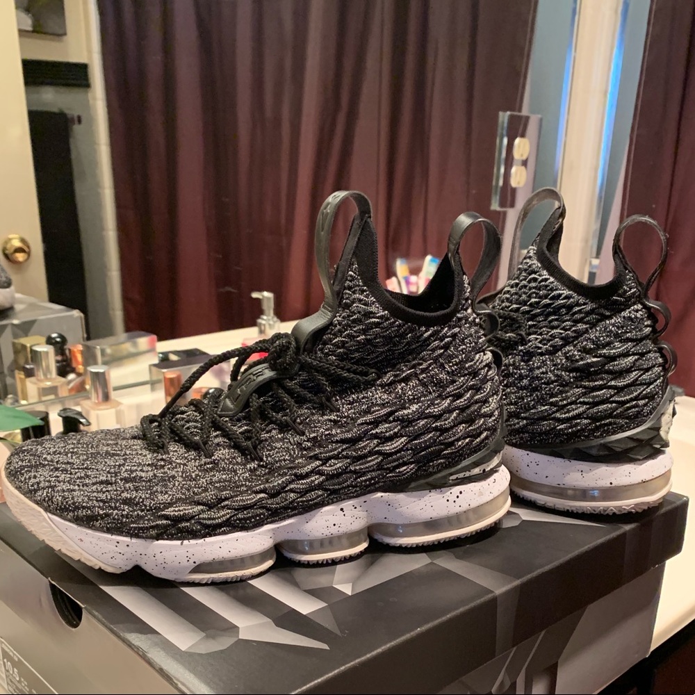 Nike Lebron 15’s. “Ashes”